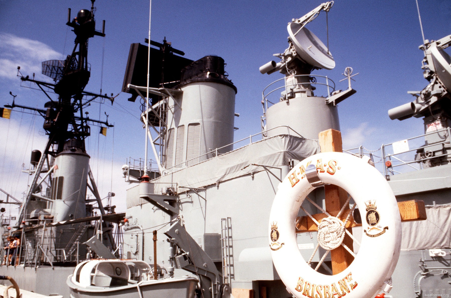 hmas brisbane ddg-41 perth class guided missile destroyer royal australian navy 07