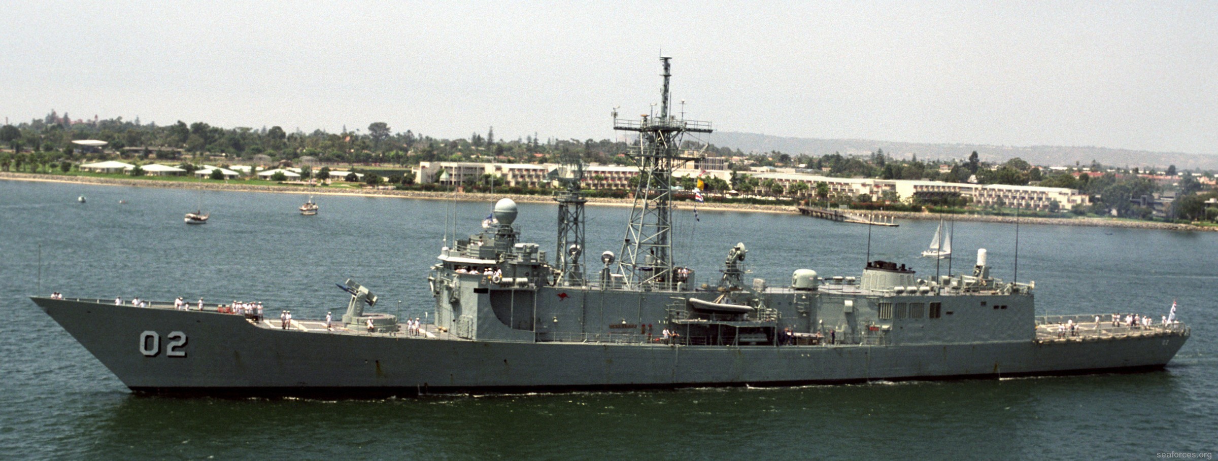ffg-02 hmas canberra adelaide class frigate royal australian navy 1992 07 san diego