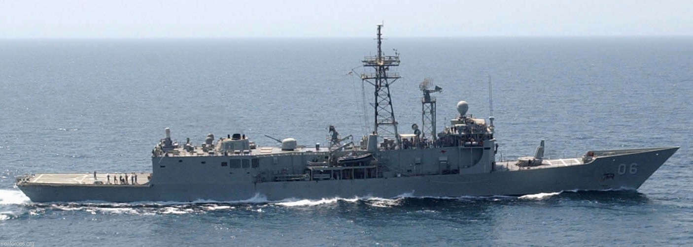 ffg-06 hmas newcastle adelaide class frigate royal australian navy 2005 05 persian gulf