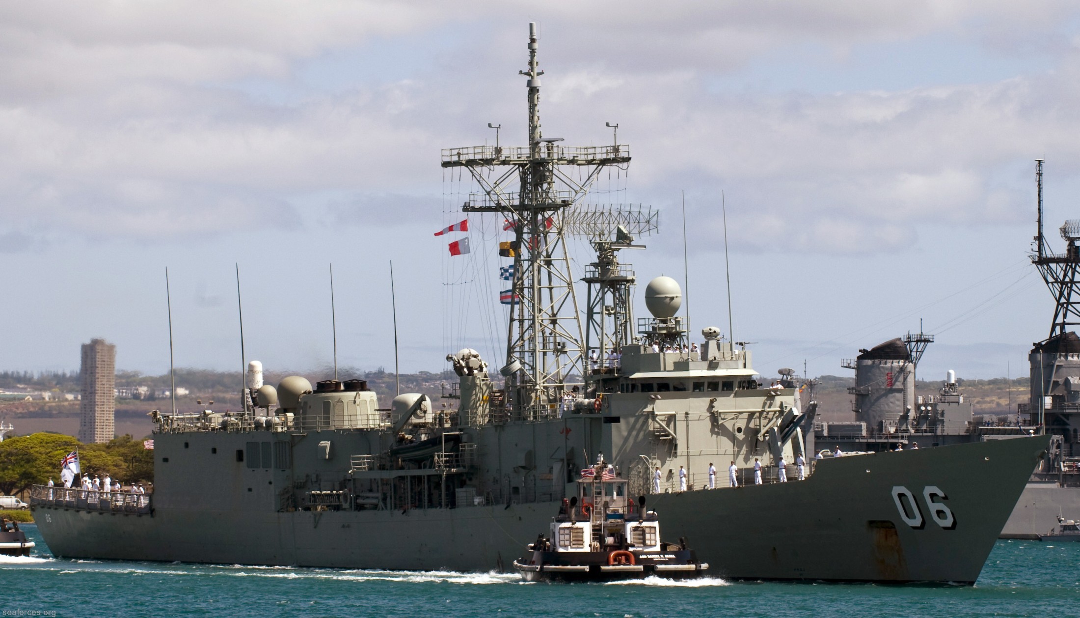 ffg-06 hmas newcastle adelaide class frigate royal australian navy 2010 07 pearl harbor hawaii