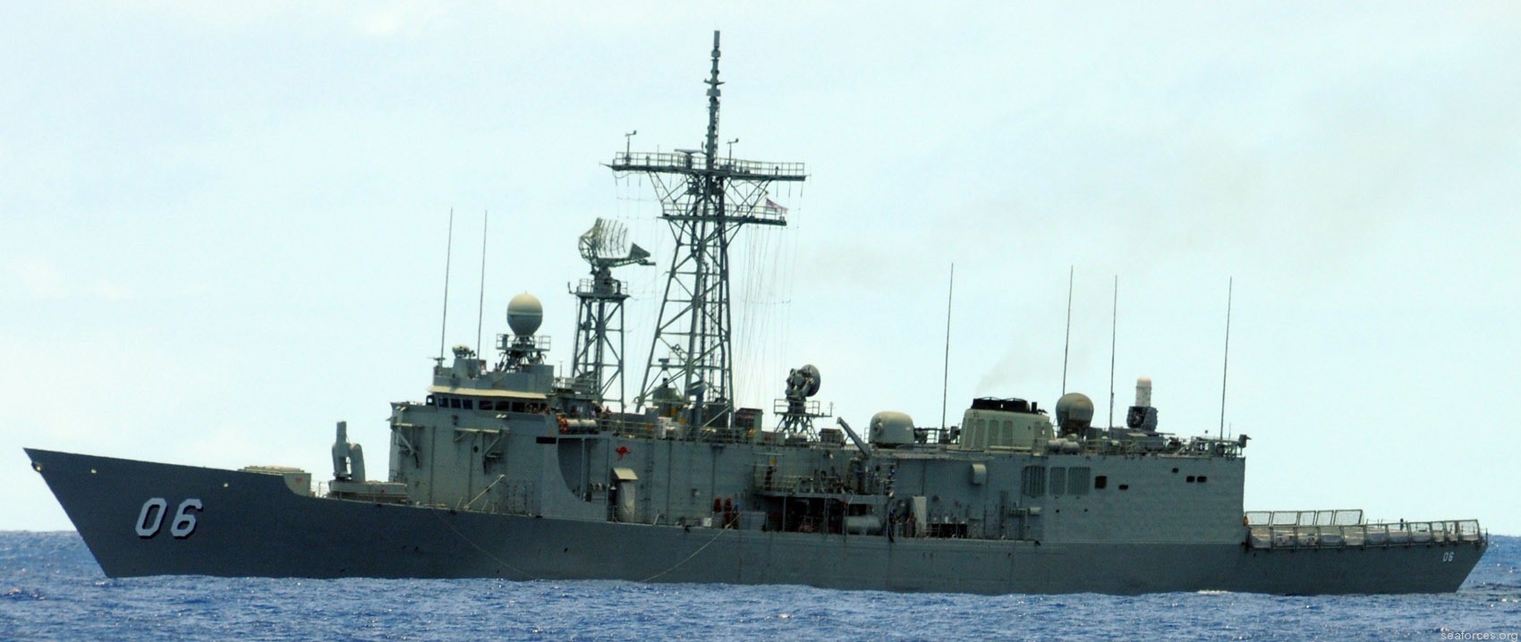 ffg-06 hmas newcastle adelaide class frigate royal australian navy 2010 10