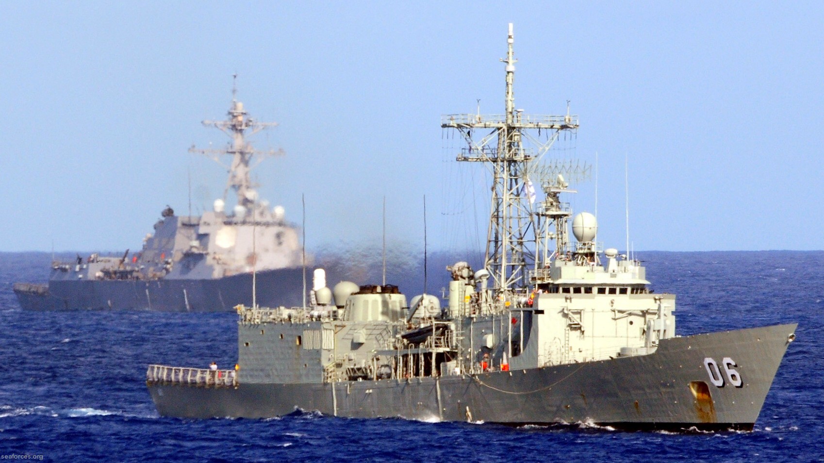 ffg-06 hmas newcastle adelaide class frigate royal australian navy 2010 17 rimpac