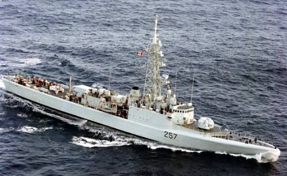 dde 257 hmcs restigouche destroyer escort royal canadian navy