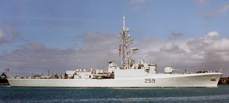 hmcs terra nova dde 259 destroyer escort canadian navy