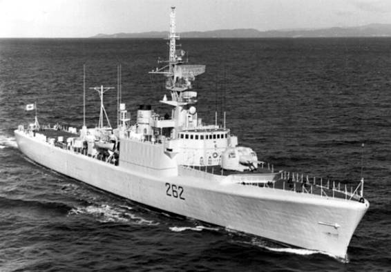dde 262 hmcs saskatchewan mackenzie class destroyer escort royal canadian navy marine royale canadienne