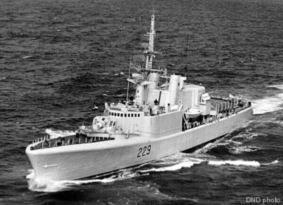 dde ddh 229 hmcs ottawa st. laurent class destroyer royal canadian navy