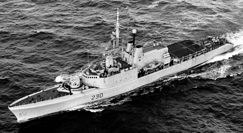 dde ddh 230 hmcs margaree st. laurent class destroyer royal canadian navy