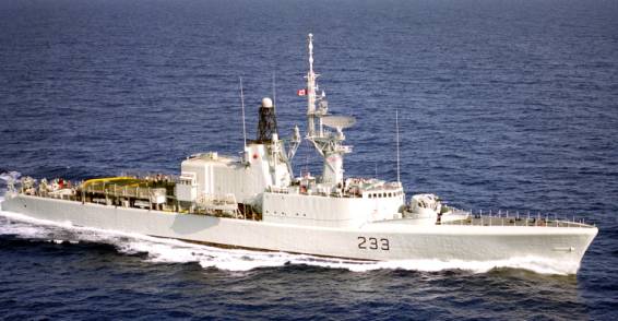 dde ddh 233 hmcs fraser st. laurent class destroyer royal canadian navy marine royale canadienne