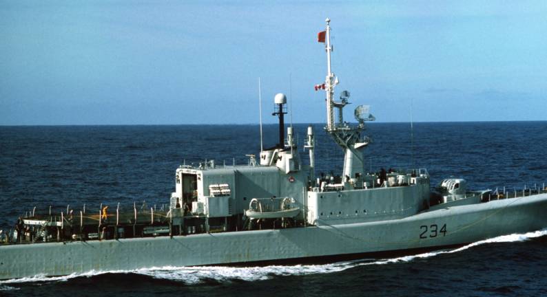 hmcs assiniboine ddh 234 destroyer royal canadian navy