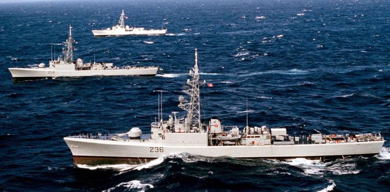 restigouche class destroyer escort dde hmcs chaudiere gatineau st. croix kootenay terra nova columbia royal canadian navy