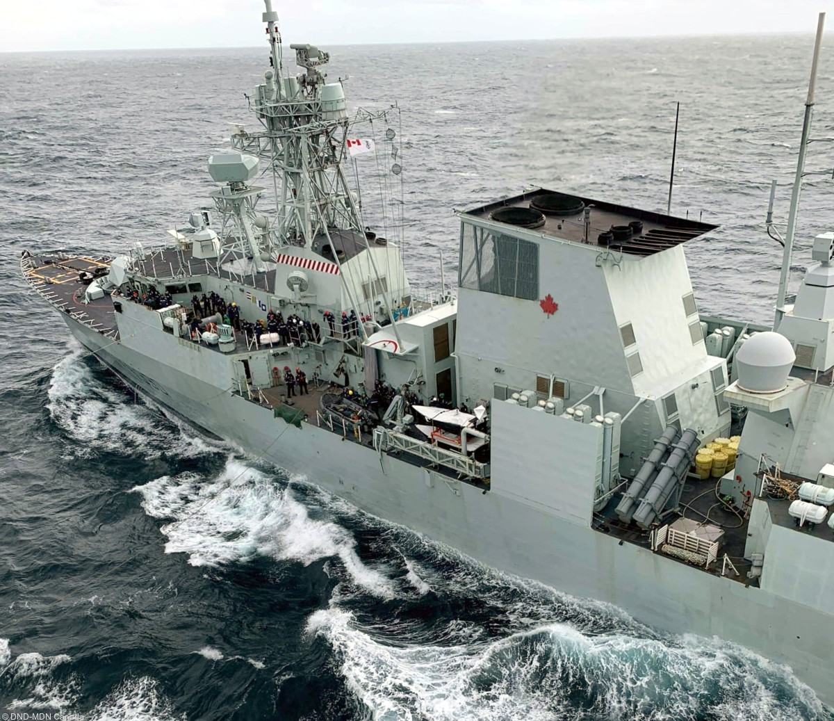 ffh-330 hmcs halifax class helicopter patrol frigate royal canadian navy rcn ncsm marine royale canadienne 32 mk.48 mod.0 vls sea sparrow sam rgm-84 harpoon ssm missile