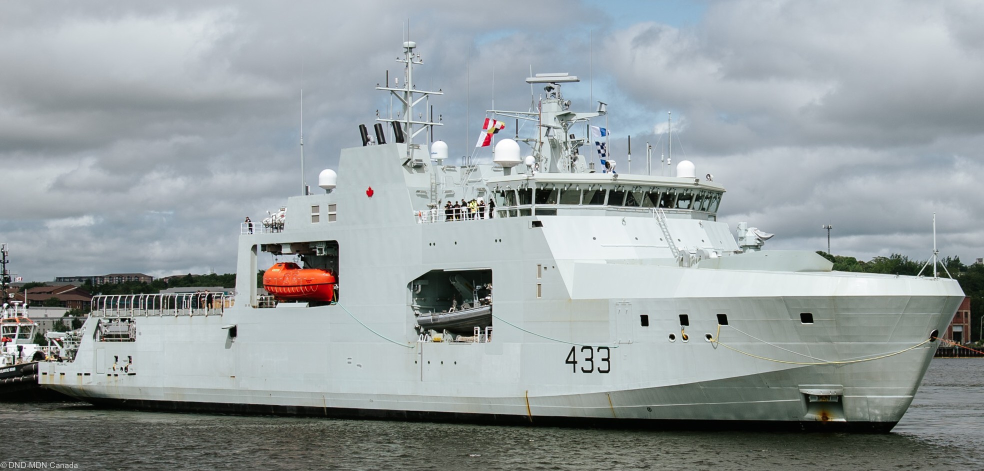 aopv-433 hmcs william hall harry dewolf class arctic offshore patrol vessel ship ncsm royal canadian navy 02x irving halifax