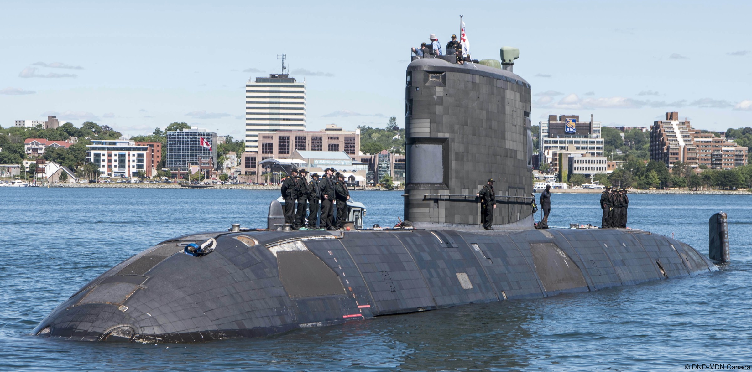 victoria class patrol submarine ssk hunter killer upholder royal canadian navy hmcs ncsm 06c