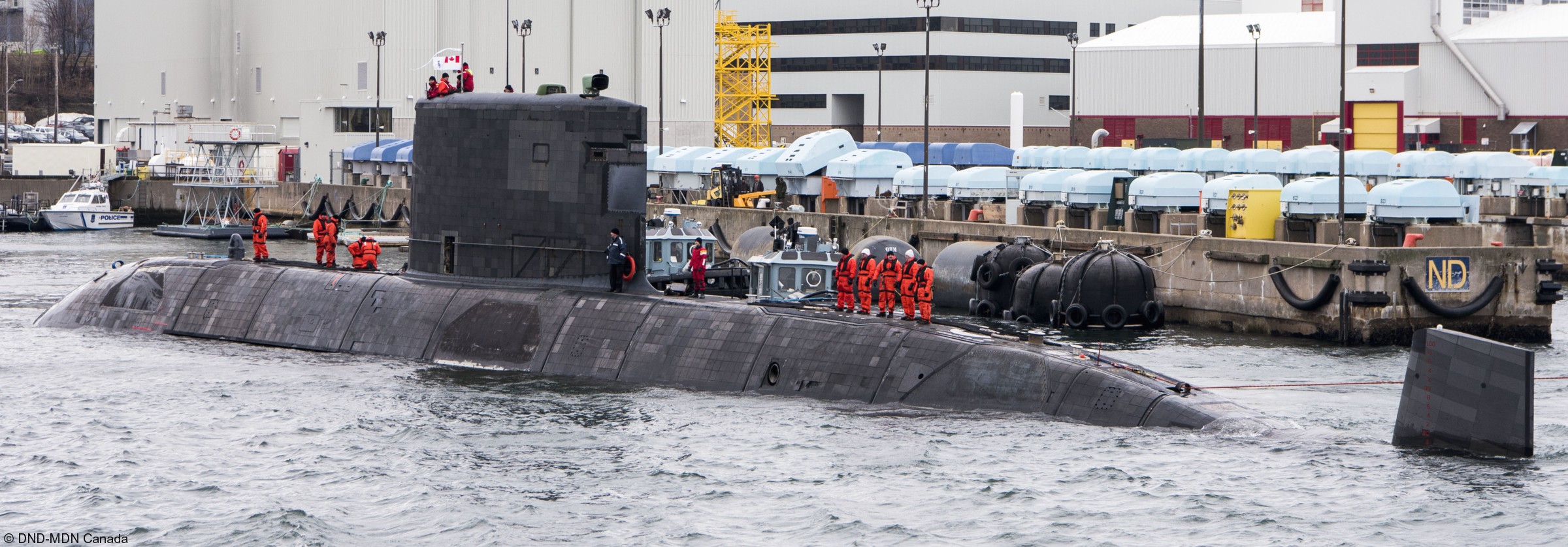 ssk-877 hmcs windsor victoria upholder class attack submarine hunter killer ncsm royal canadian navy 18