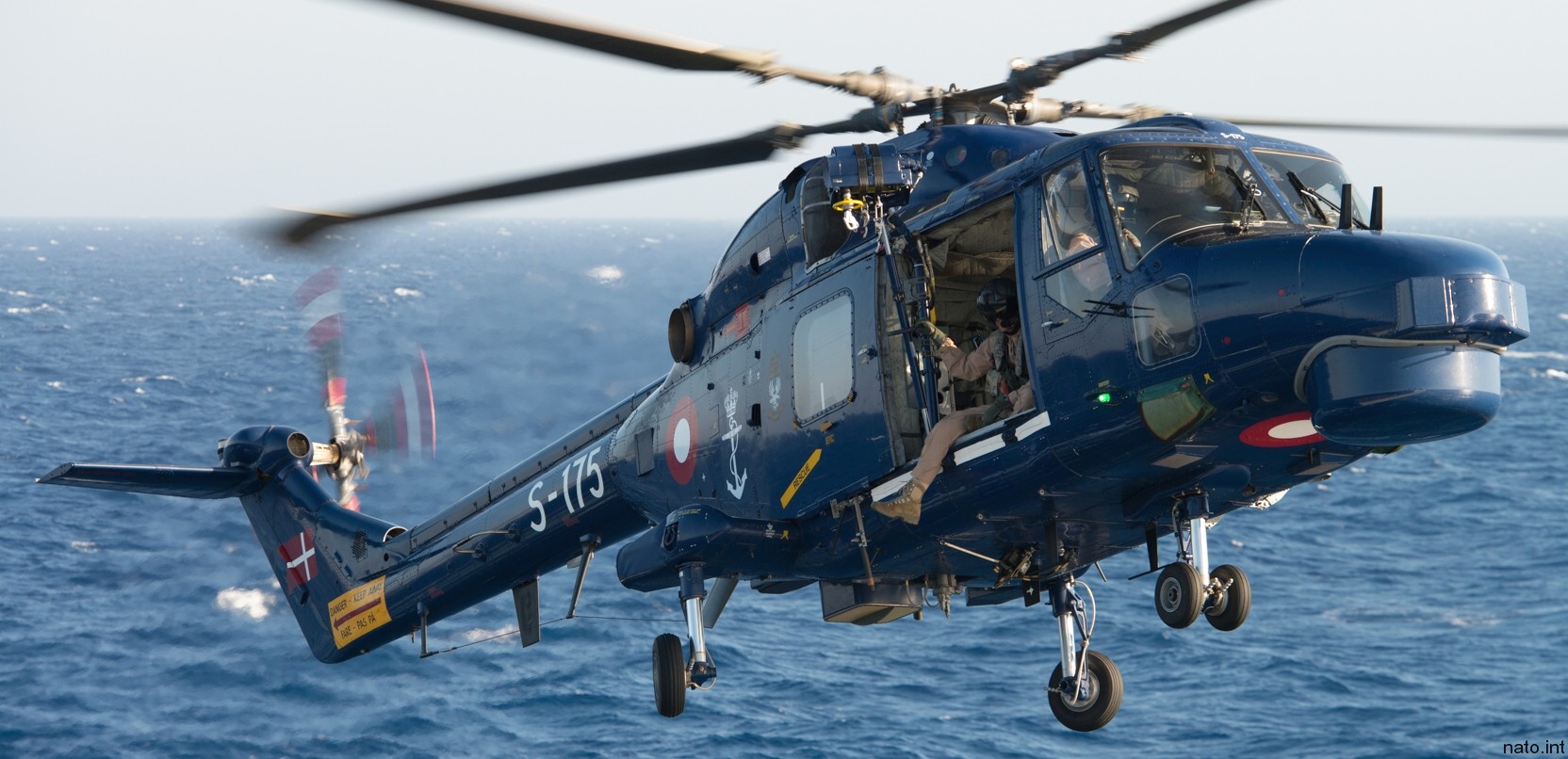 lynx mk.80 mk.90b helicopter westland royal danish navy air force kongelige danske marine flyvevabnet s-175 32