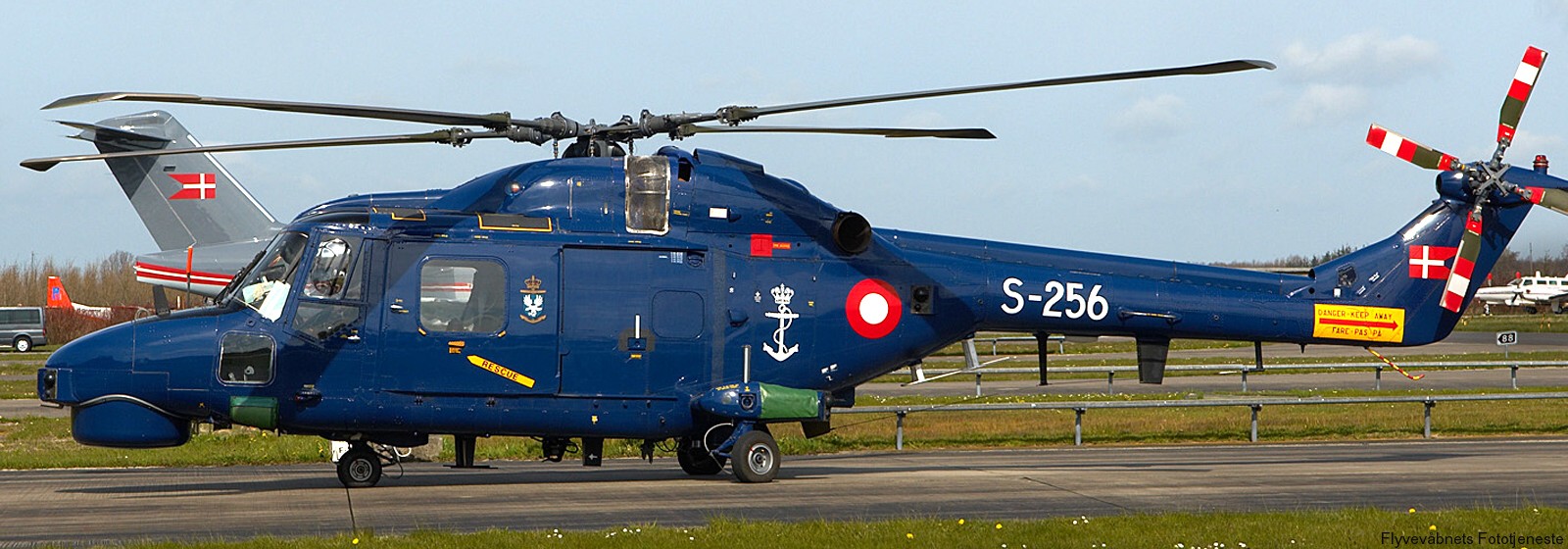 lynx mk.80 mk.90b helicopter westland royal danish navy air force kongelige danske marine flyvevabnet s-256 05