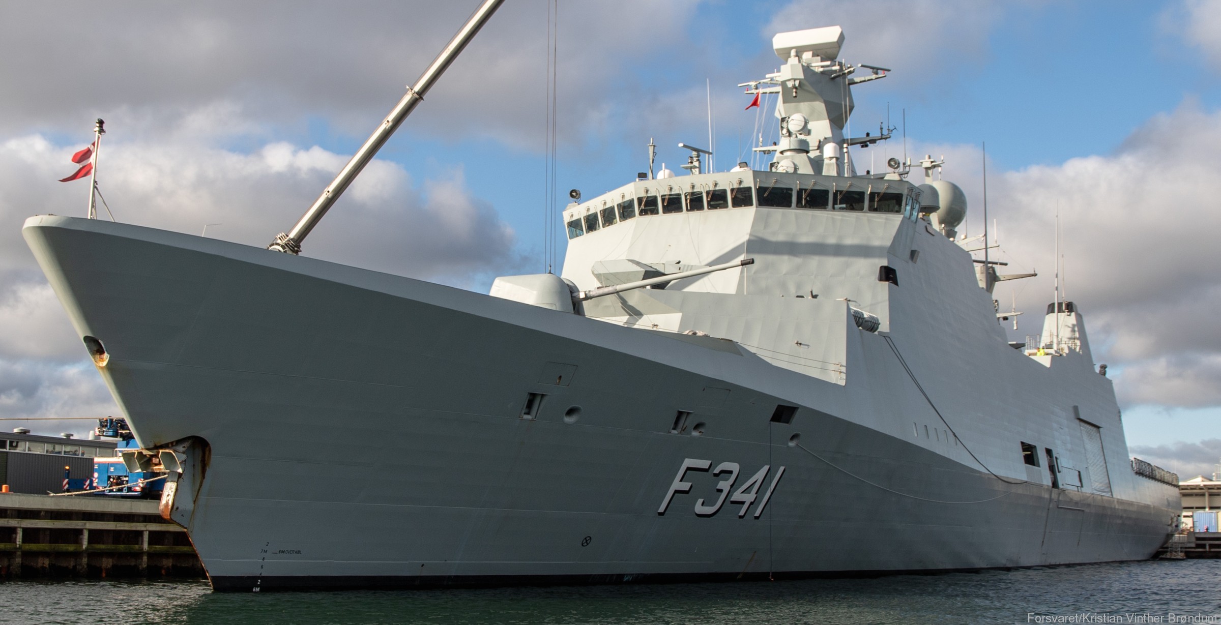f-341 hdms absalon frigate royal danish navy 02x kongelige danske marine odense shipyard