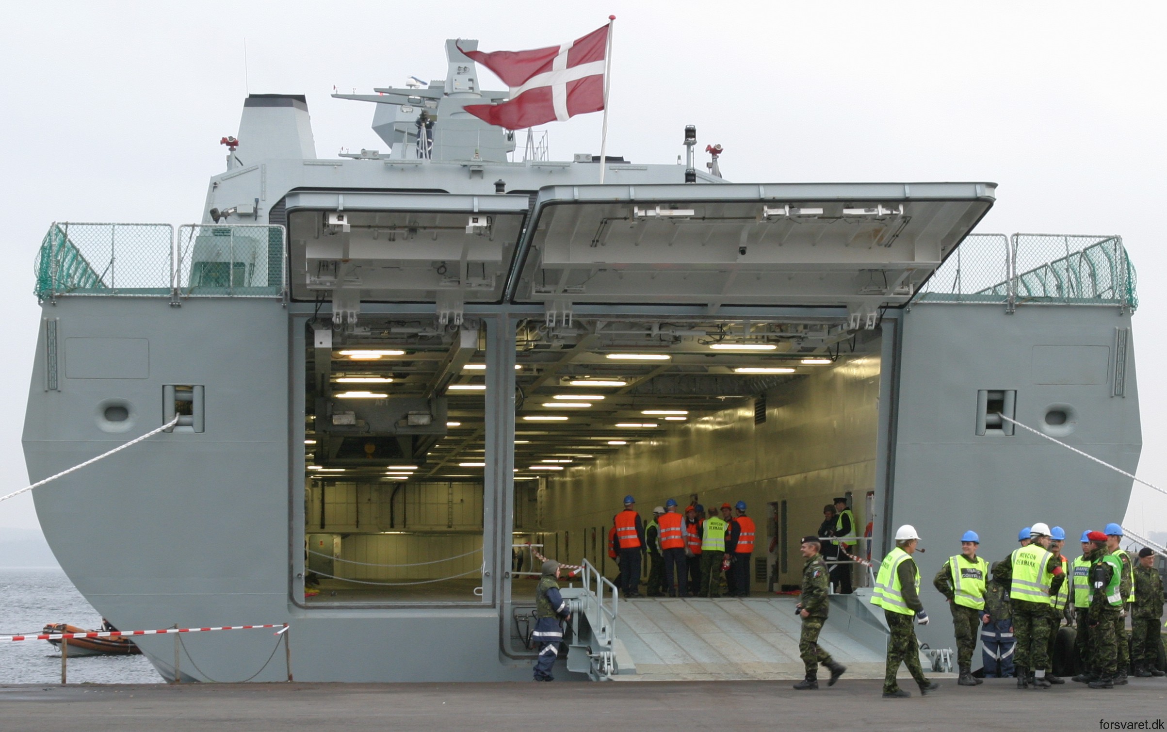 l-16 hdms absalon command support ship frigate f-341 royal danish navy 79b ramp flex deck multipurpose