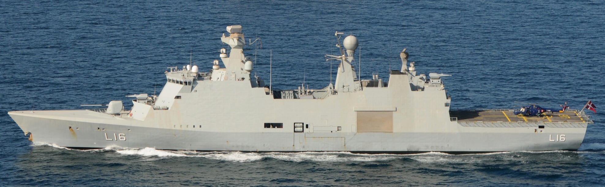 l-16 hdms absalon command support ship frigate royal danish navy 94