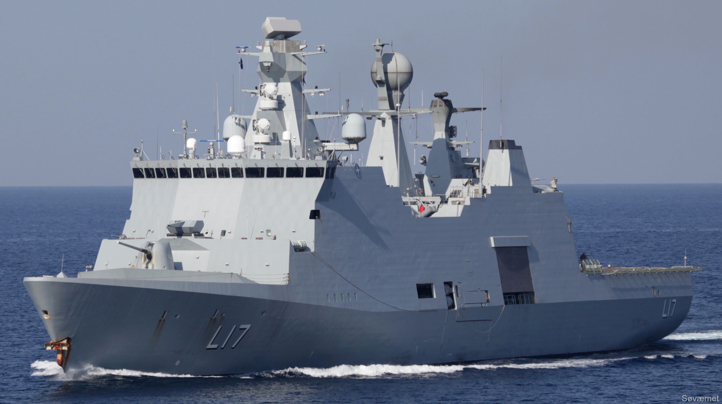 f-342 hdms esbern snare l-17 frigate command support ship royal danish navy 50 odense steel shipyard frederikshavn