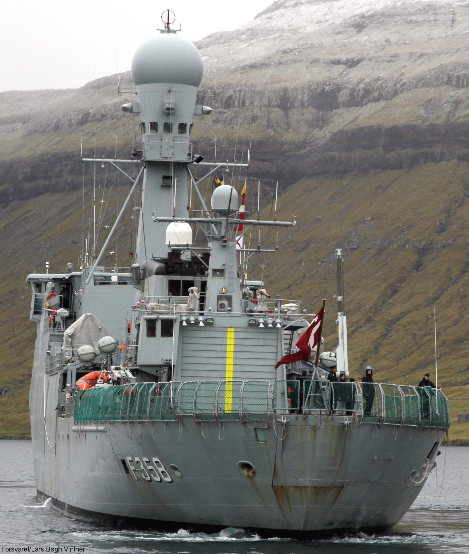 f-358 hdms triton thetis class ocean patrol frigate royal danish navy kongelige danske marine kdm inspektionsskibet 14