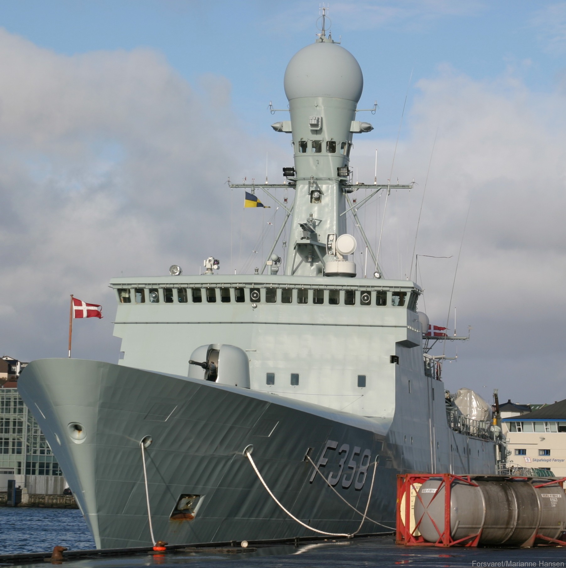 f-358 hdms triton thetis class ocean patrol frigate royal danish navy kongelige danske marine kdm inspektionsskibet 17