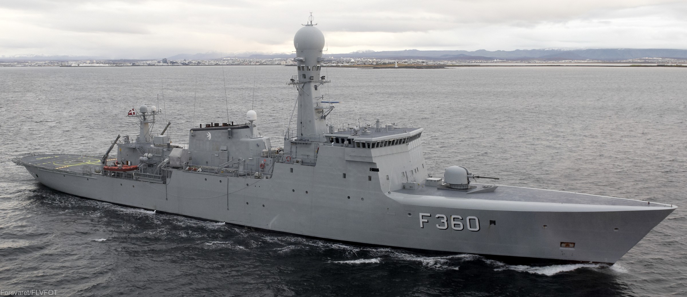 f-360 hdms hvidbjornen thetis class ocean patrol frigate royal danish navy kongelige danske marine kdm inspektionsskibet 16