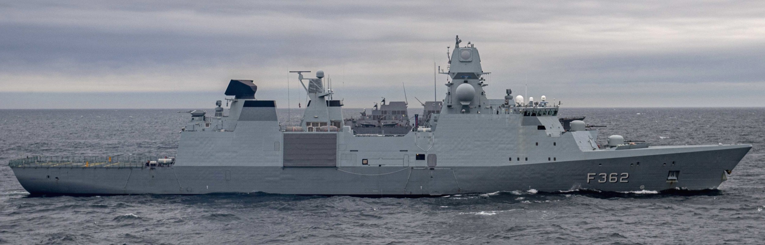 f-362 hdms peter willemoes iver huitfeldt class guided missile frigate ffg royal danish navy 17