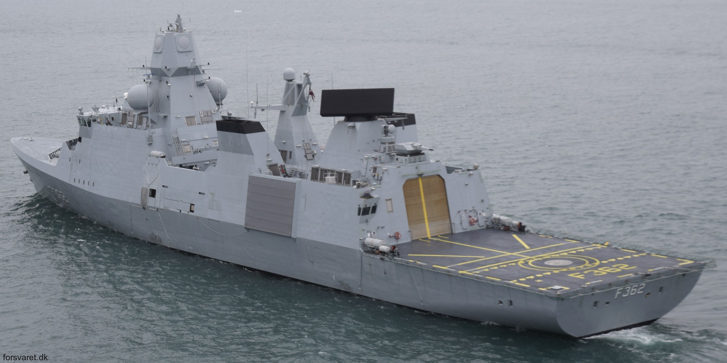 f-362 hdms peter willemoes iver huitfeldt class guided missile frigate ffg royal danish navy 20