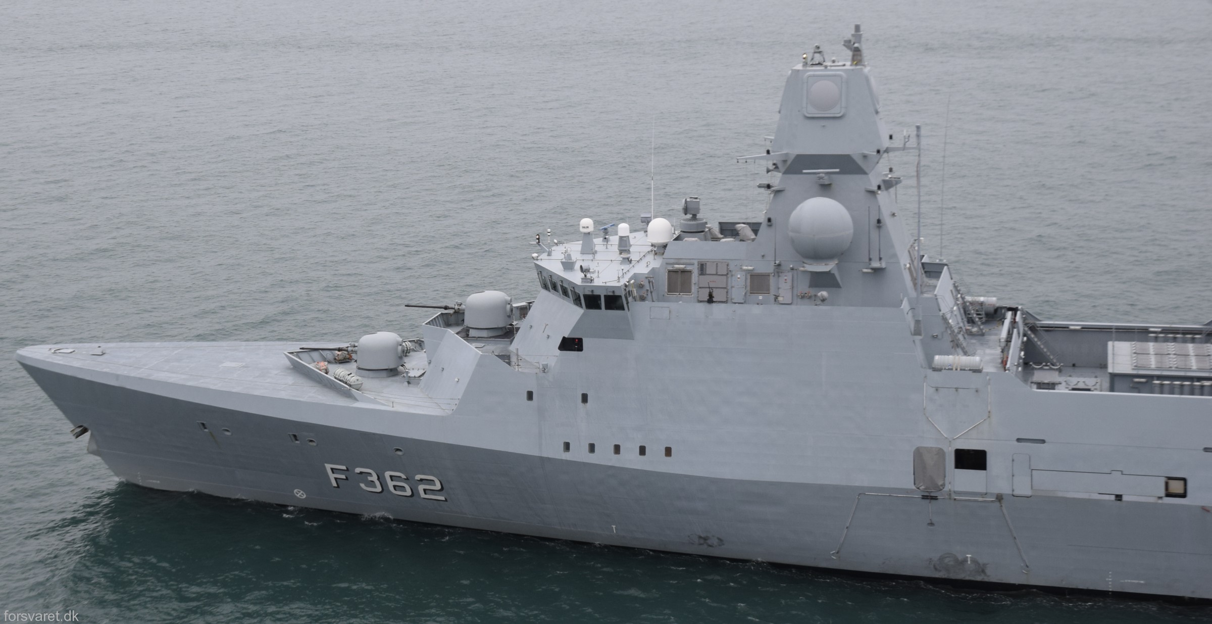 f-362 hdms peter willemoes iver huitfeldt class guided missile frigate ffg royal danish navy 22