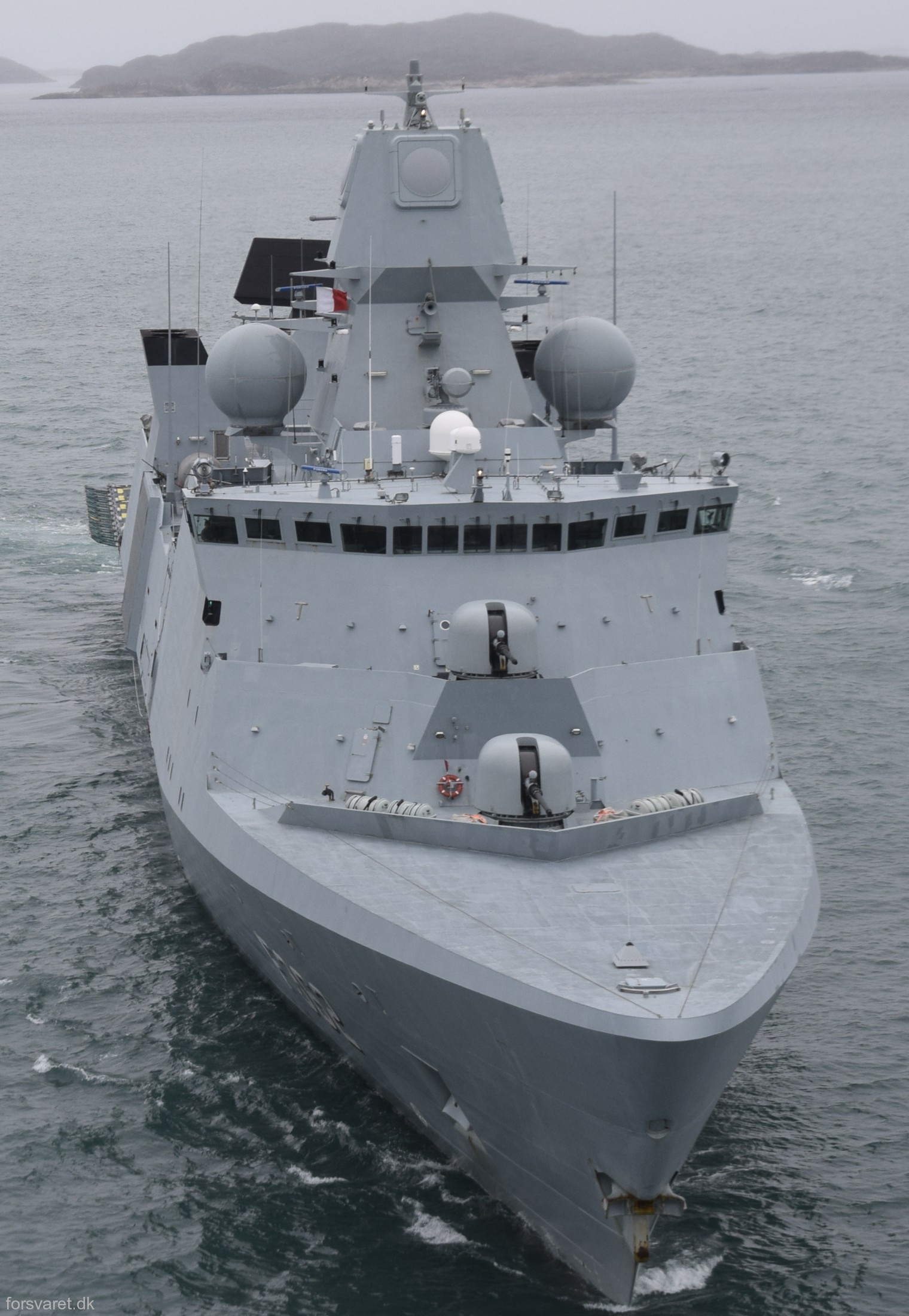 f-362 hdms peter willemoes iver huitfeldt class guided missile frigate ffg royal danish navy 24