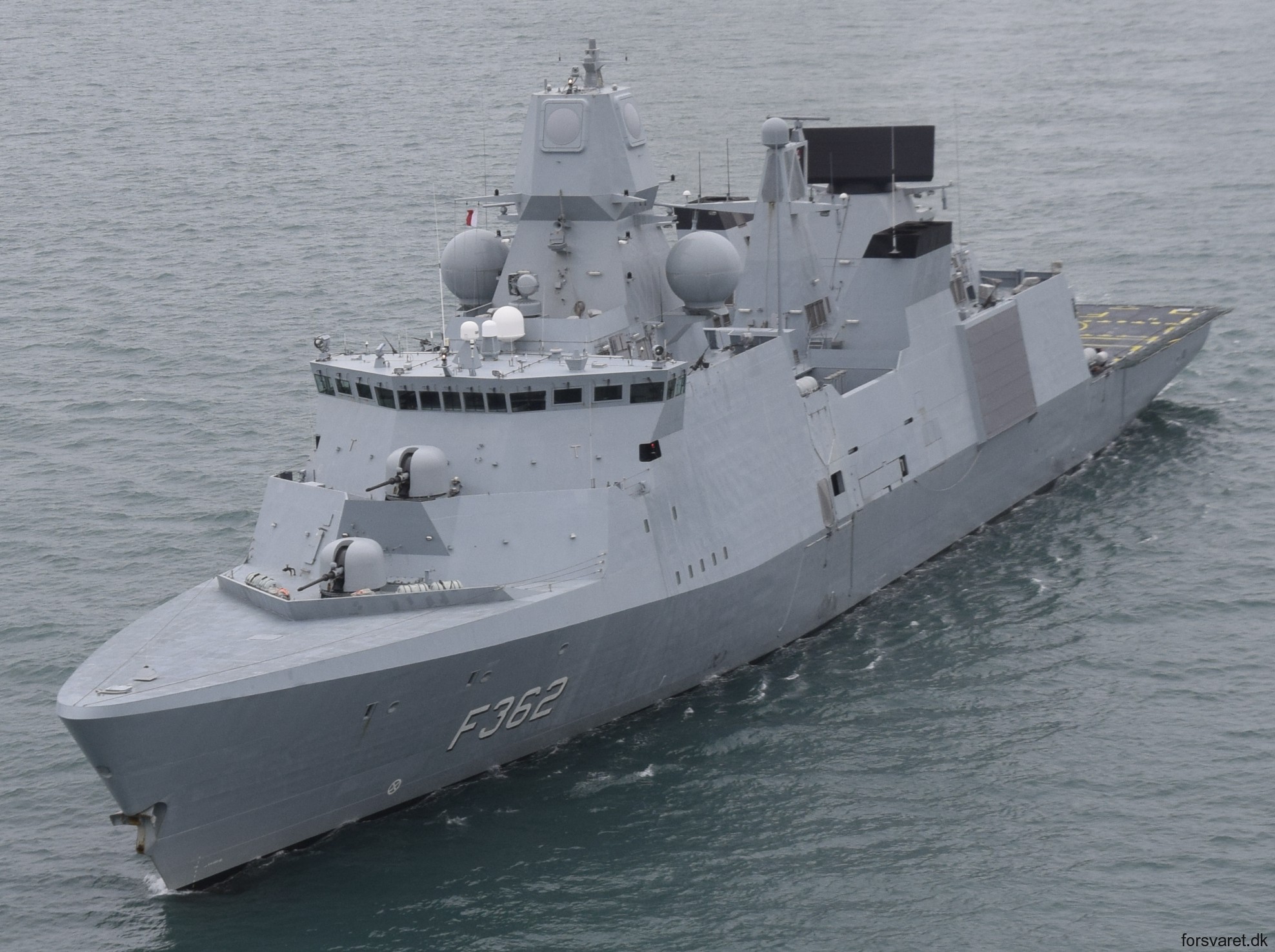 f-362 hdms peter willemoes iver huitfeldt class guided missile frigate ffg royal danish navy 25