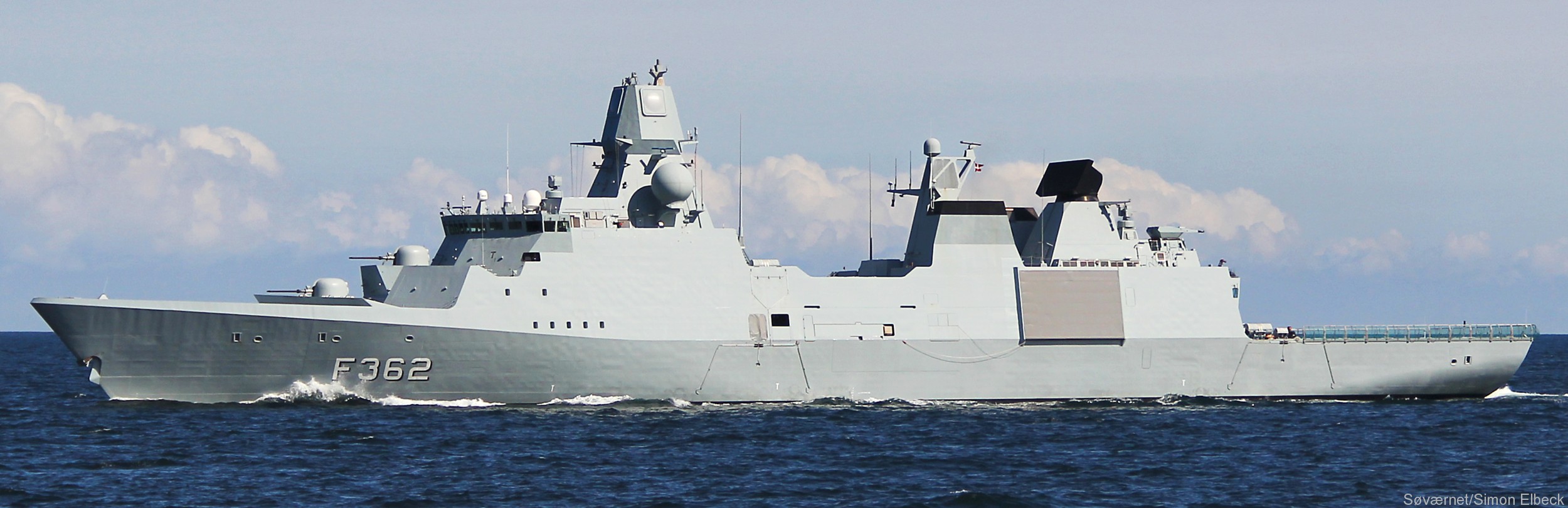 f-362 hdms peter willemoes iver huitfeldt class guided missile frigate ffg royal danish navy 28