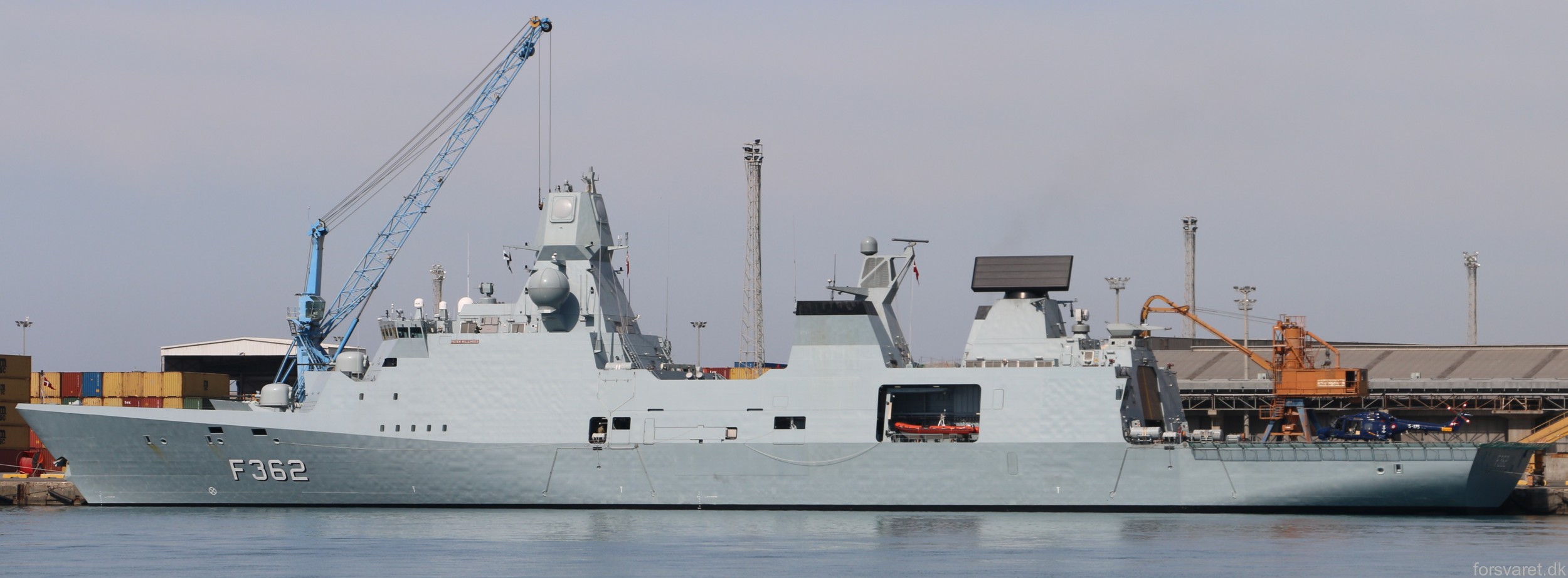 f-362 hdms peter willemoes iver huitfeldt class guided missile frigate ffg royal danish navy 29