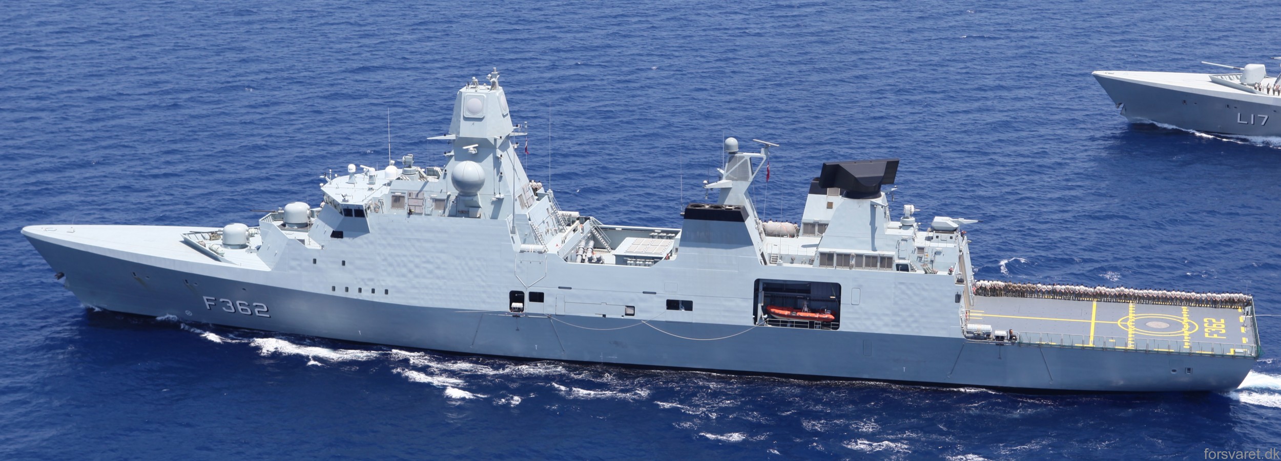 f-362 hdms peter willemoes iver huitfeldt class guided missile frigate ffg royal danish navy 37