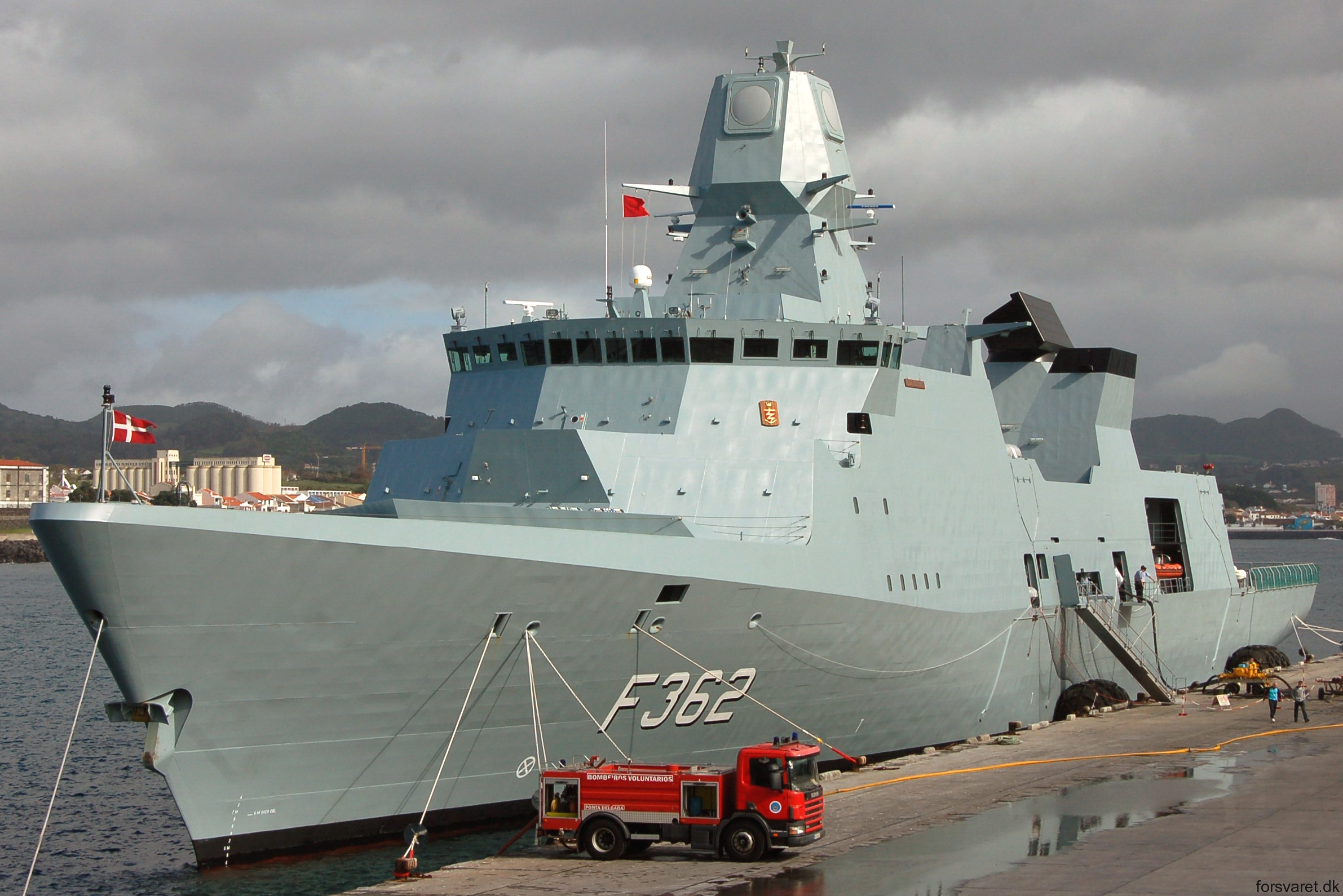 f-362 hdms peter willemoes iver huitfeldt class guided missile frigate ffg royal danish navy 40