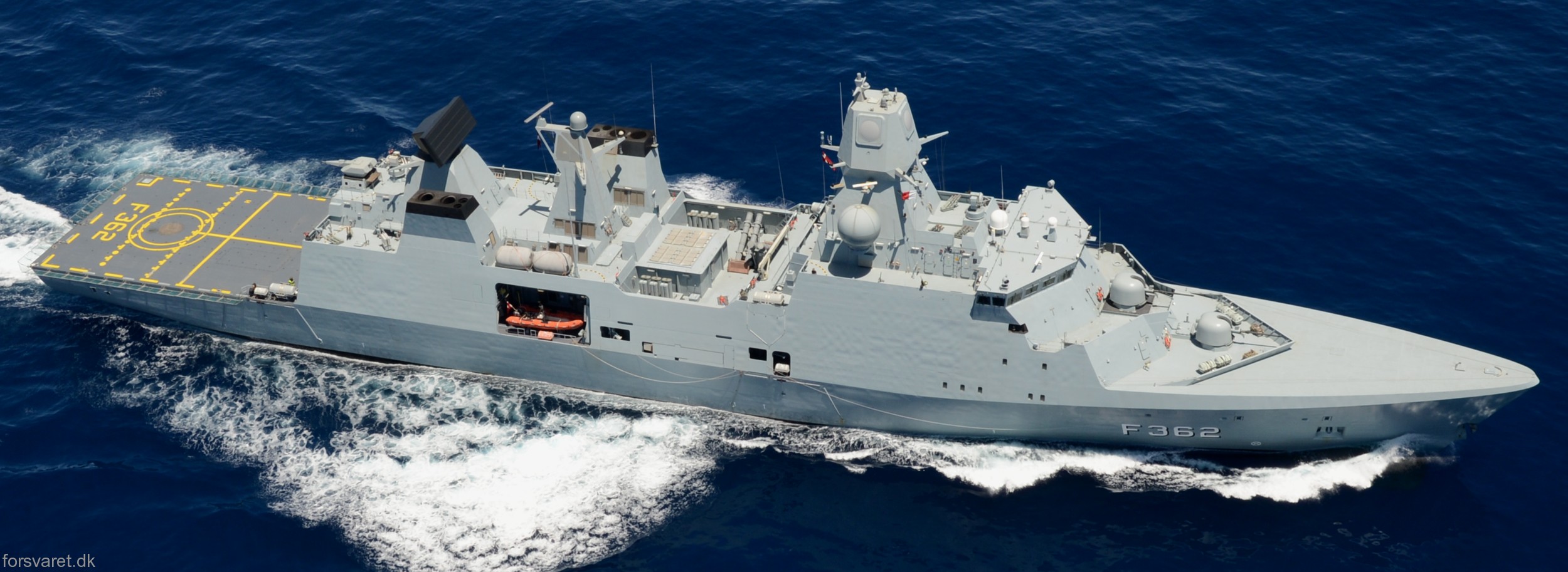 f-362 hdms peter willemoes iver huitfeldt class guided missile frigate ffg royal danish navy 51
