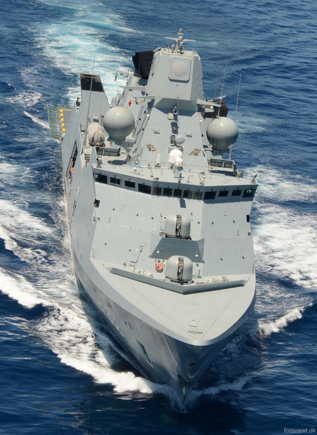 f-362 hdms peter willemoes iver huitfeldt class guided missile frigate ffg royal danish navy 55