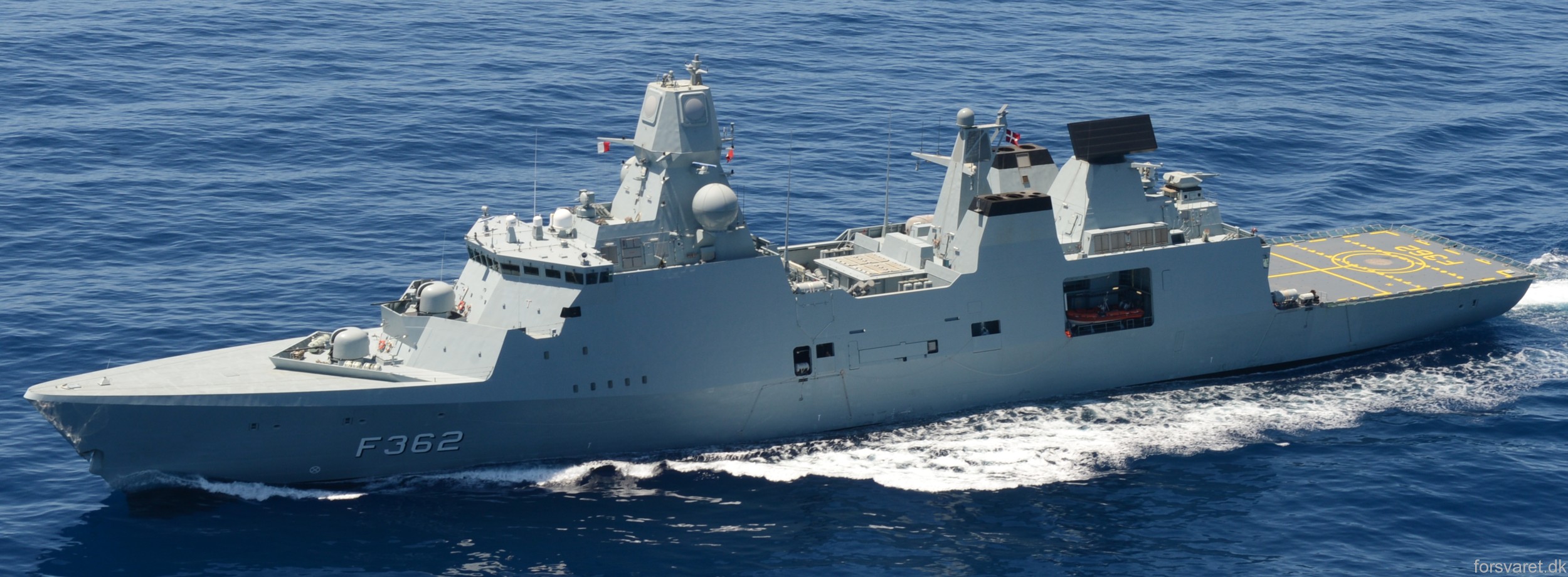 f-362 hdms peter willemoes iver huitfeldt class guided missile frigate ffg royal danish navy 57