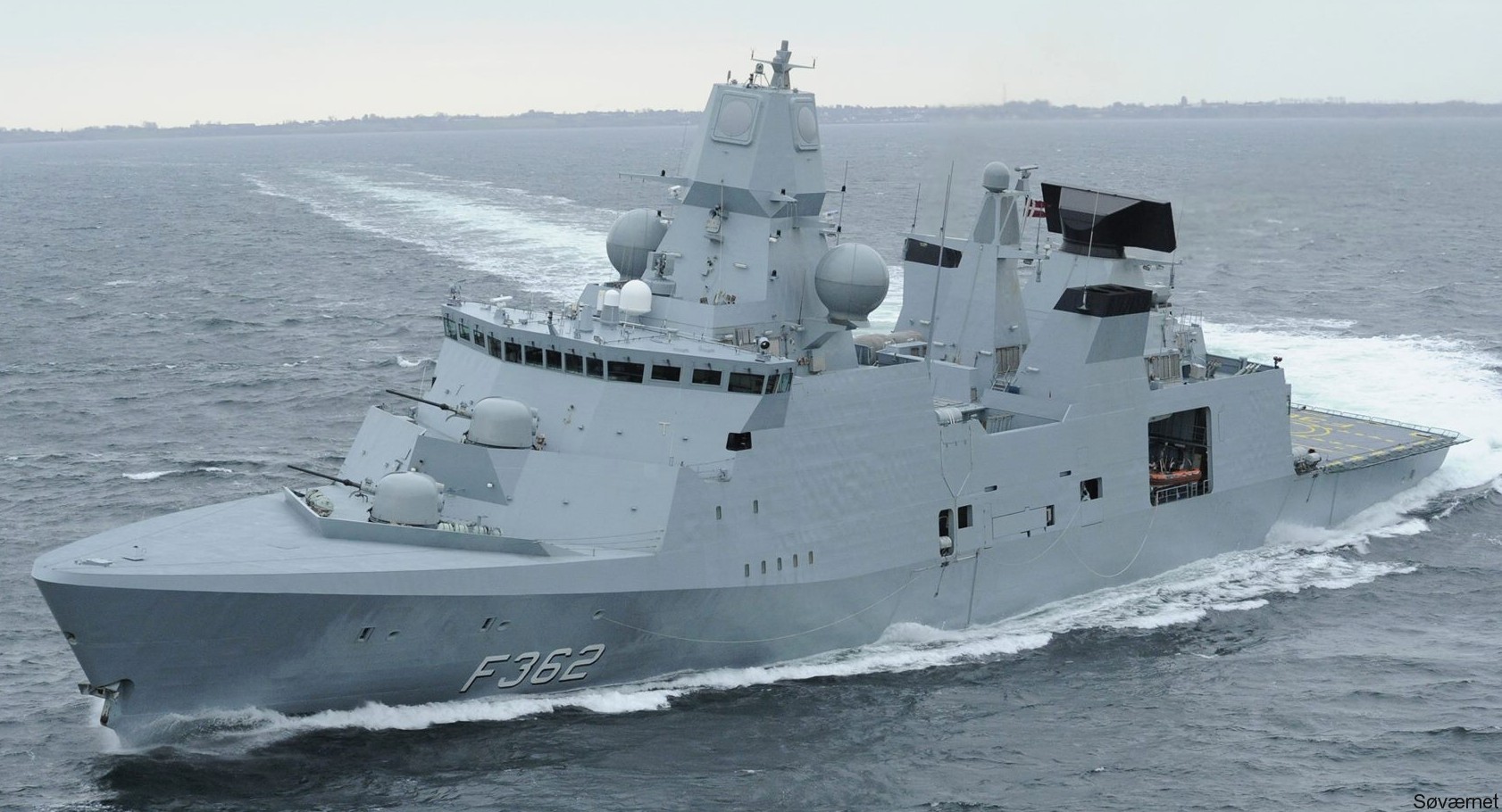f-362 hdms peter willemoes iver huitfeldt class guided missile frigate ffg royal danish navy 59