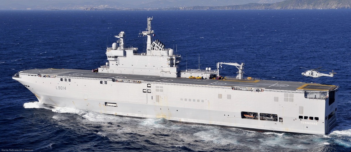 l-9014 fs tonnere mistral class amphibious assault command ship bpc french navy marine nationale 04