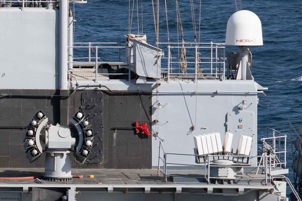 d-614 fs cassard f70aa class guided missile frigate ffgh ddg french navy marine nationale 22a sagaie dagaie decoy launcher