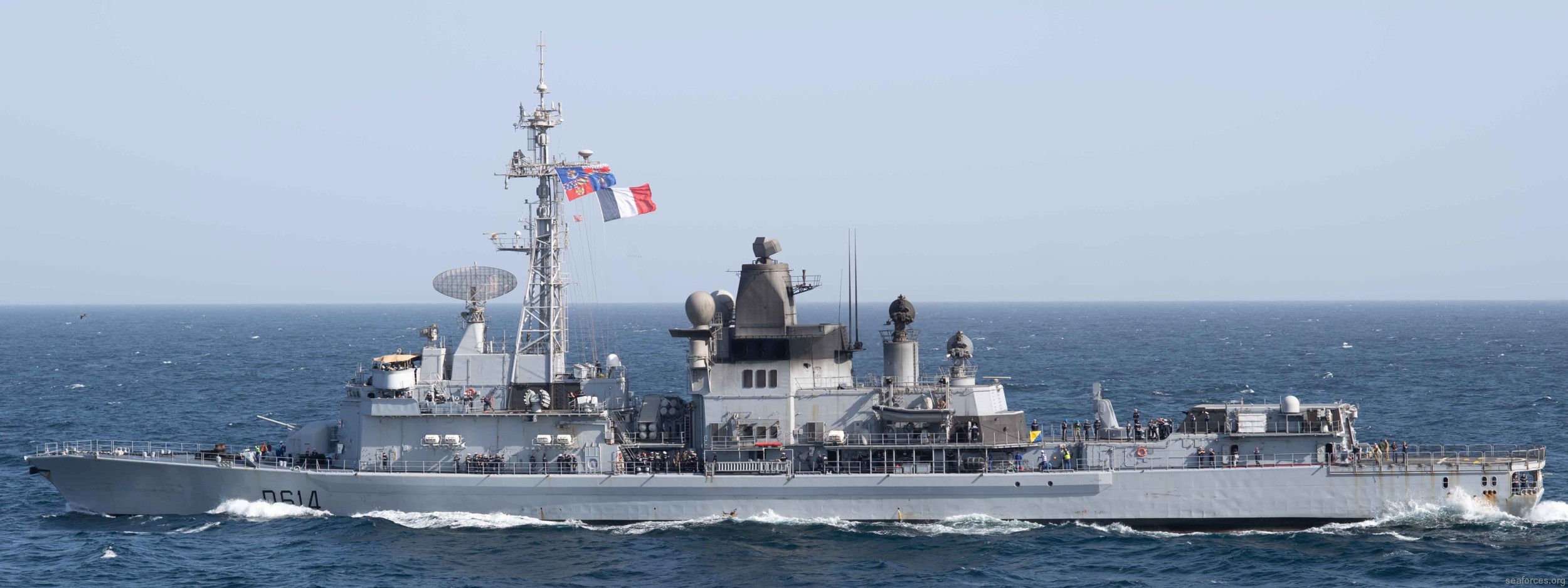 d-614 fs cassard f70aa class guided missile frigate ffgh ddg french navy marine nationale 24