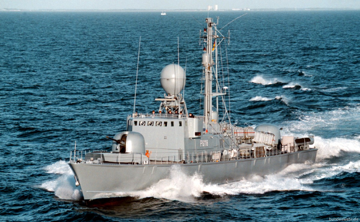 p6118 s68 fgs seeadler type 143 albatros class fast attack missile craft boat german navy 04