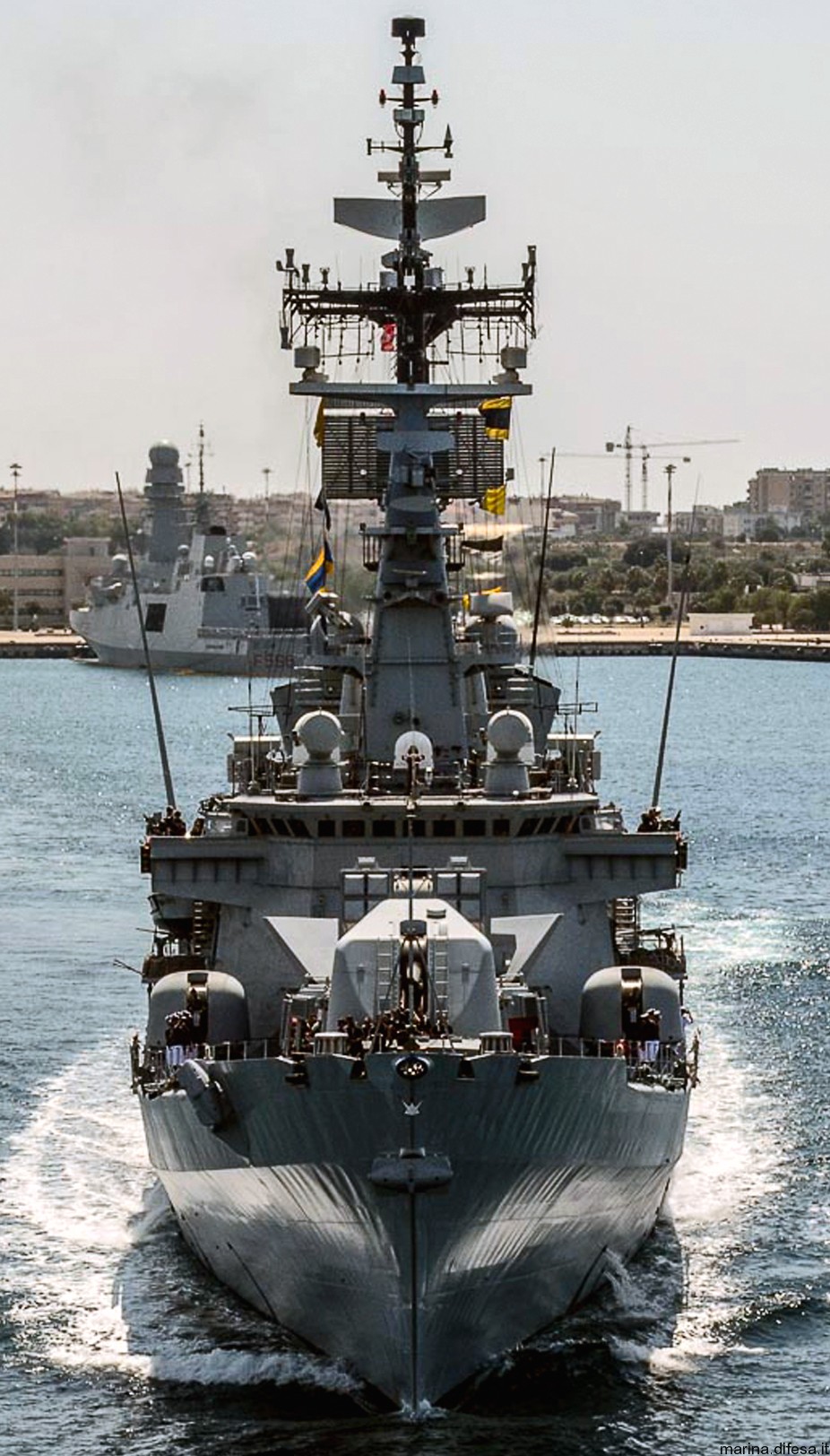 d-560 luigi durand de la penne its nave guided missile destroyer ddg italian navy marina militare 16