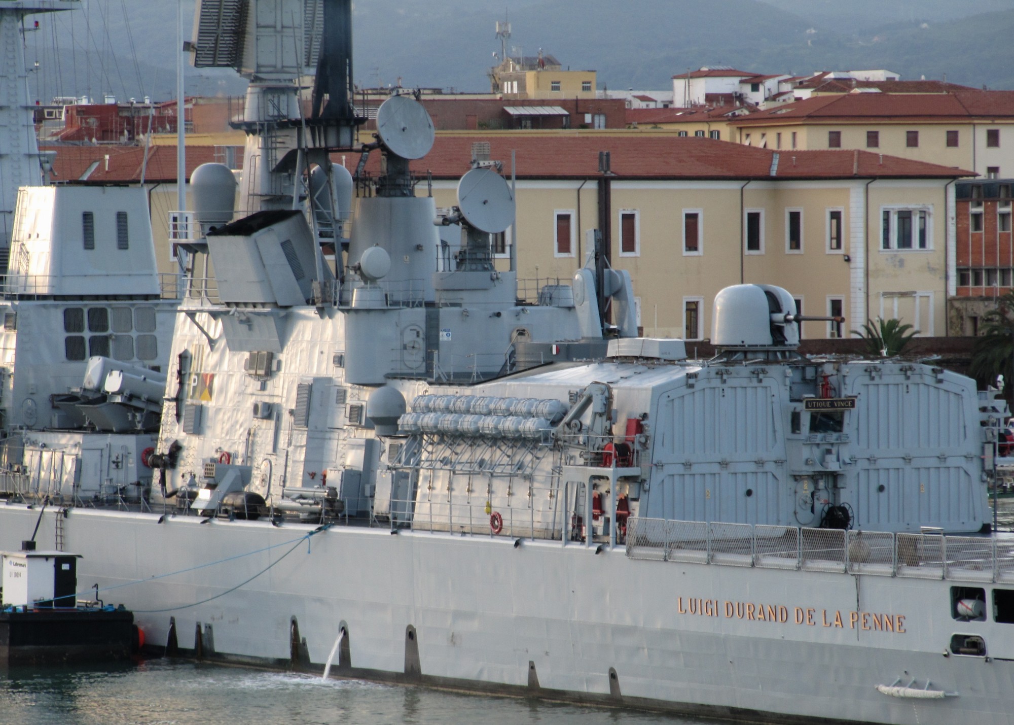 d-560 luigi durand de la penne its nave guided missile destroyer ddg italian navy marina militare 66 la spezia