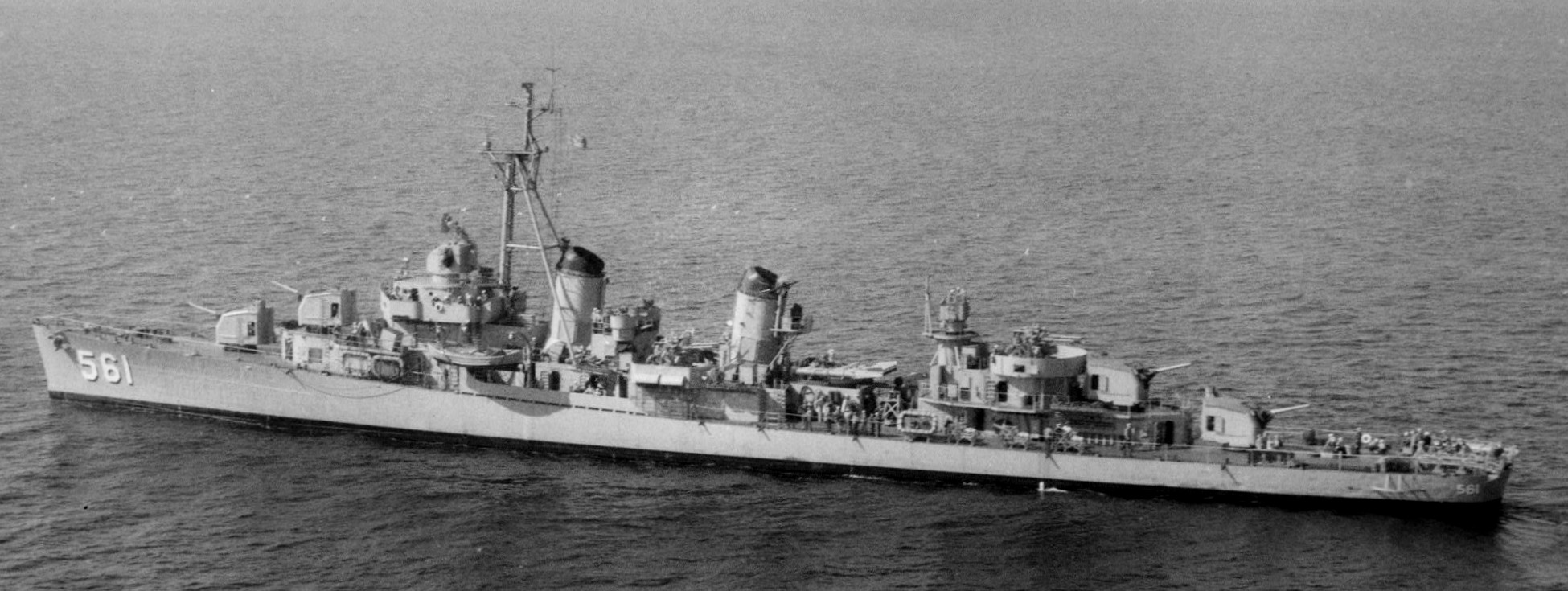 dd-561 uss prichett d-555 its geniere fante fletcher class destroyer 02