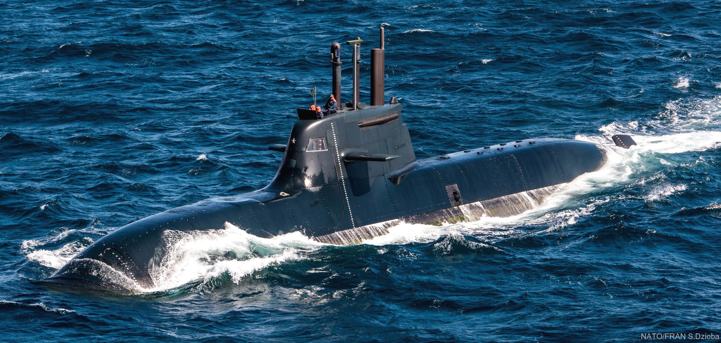 s-529 romeo romei todaro type 212 class submarine its smg italian navy marina militare 08