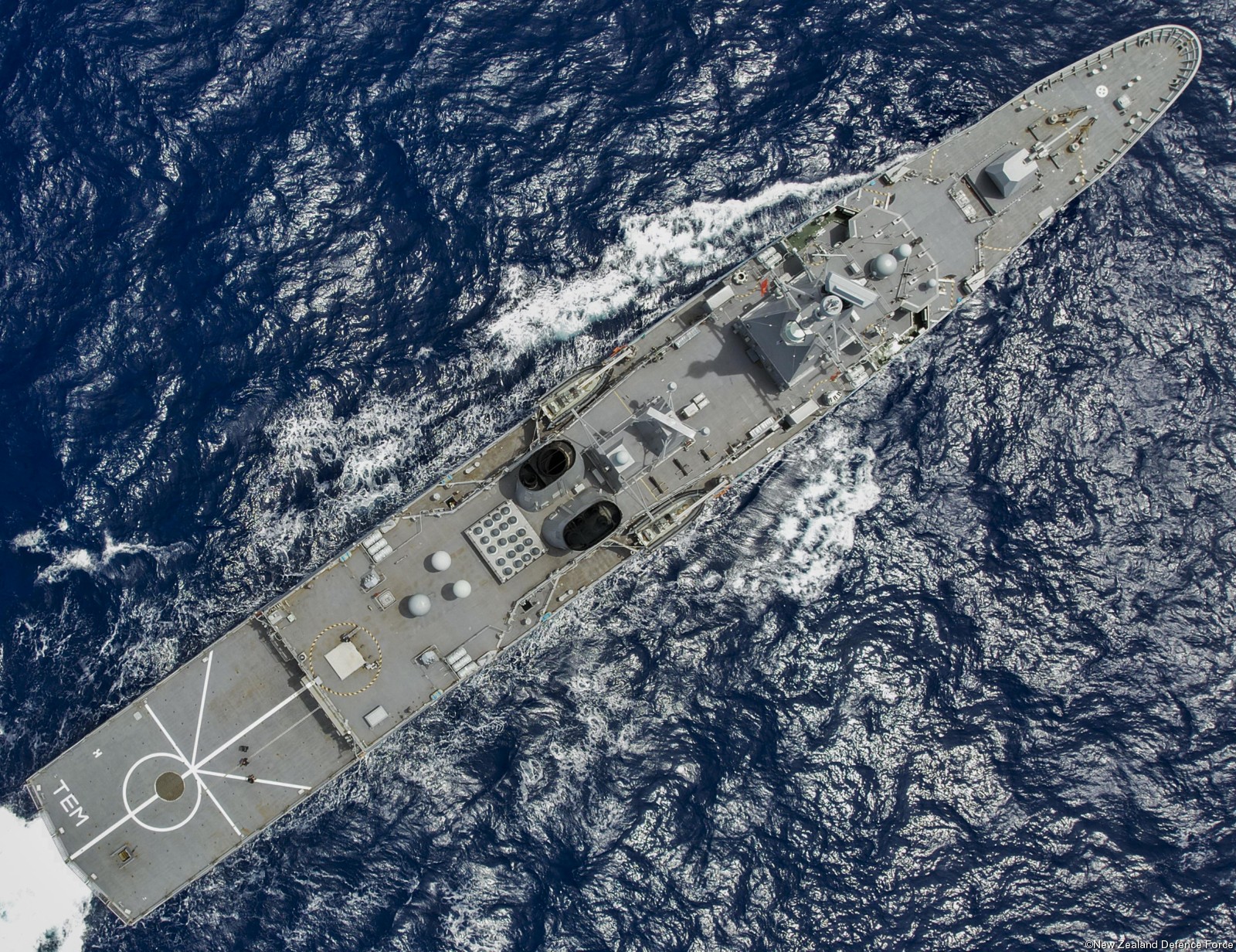 f-111 hmnzs te mana anzac class frigate royal new zealand navy rnzn 31