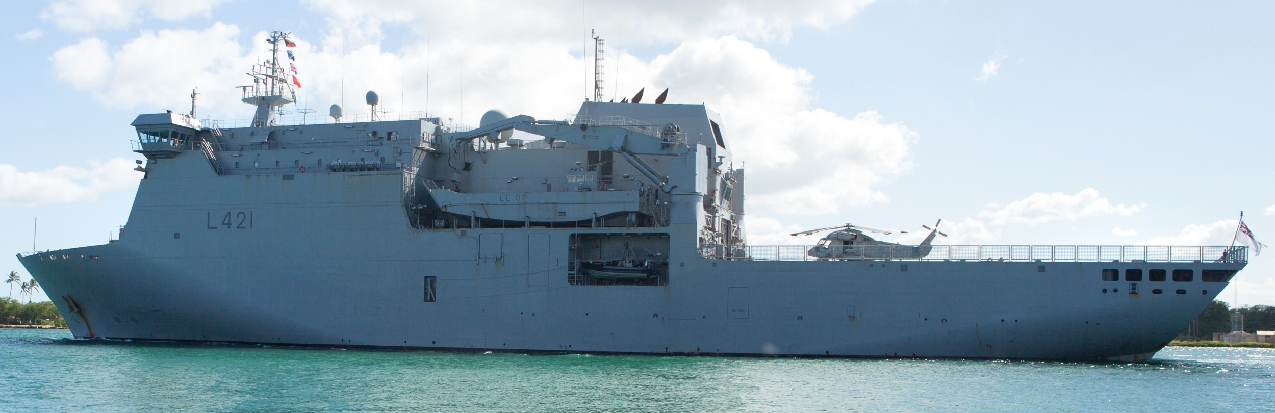 l-421 hmnzs canterbury amphibious multirole vessel mrv royal new zealand navy rimpac pearl harbor 38